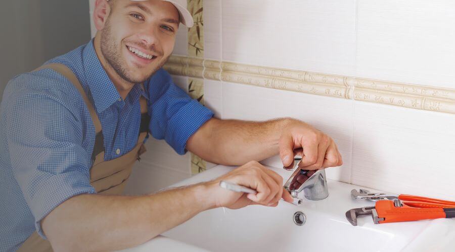 Professional clogged drains services in Long Island, KS